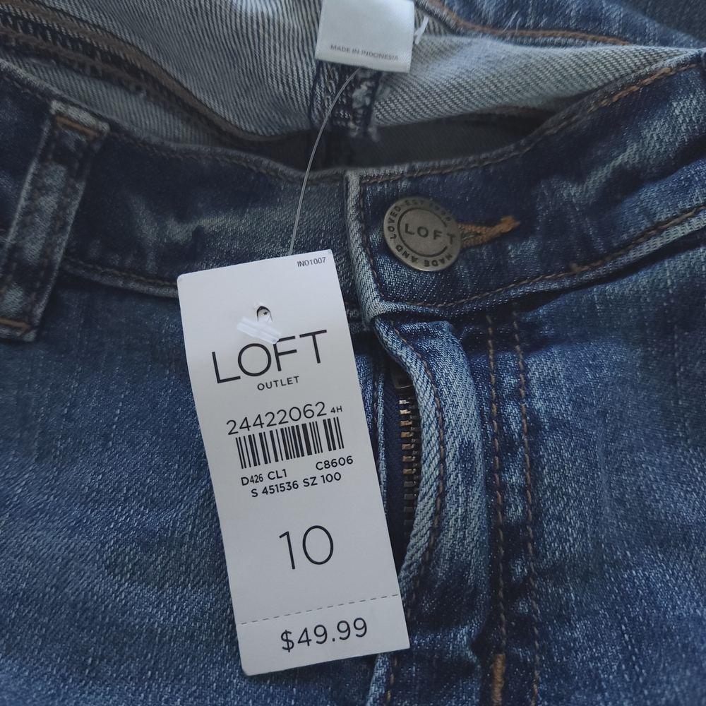 NEW LOFT Mid-Wash Denim Bermuda Shorts Size 10 Blue Jean Shorts Long Length - Picture 4 of 5